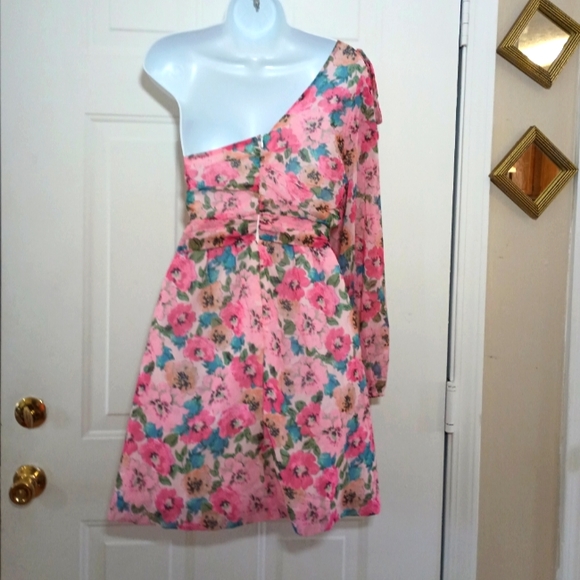 One Shoulder Long Sleeve Floral Mini Dress. Size L - Picture 6 of 14